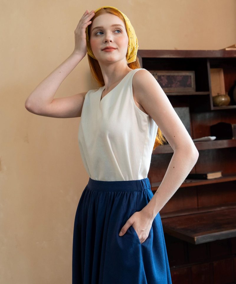 White Linen V Neck Sleeveless Top - Image 3