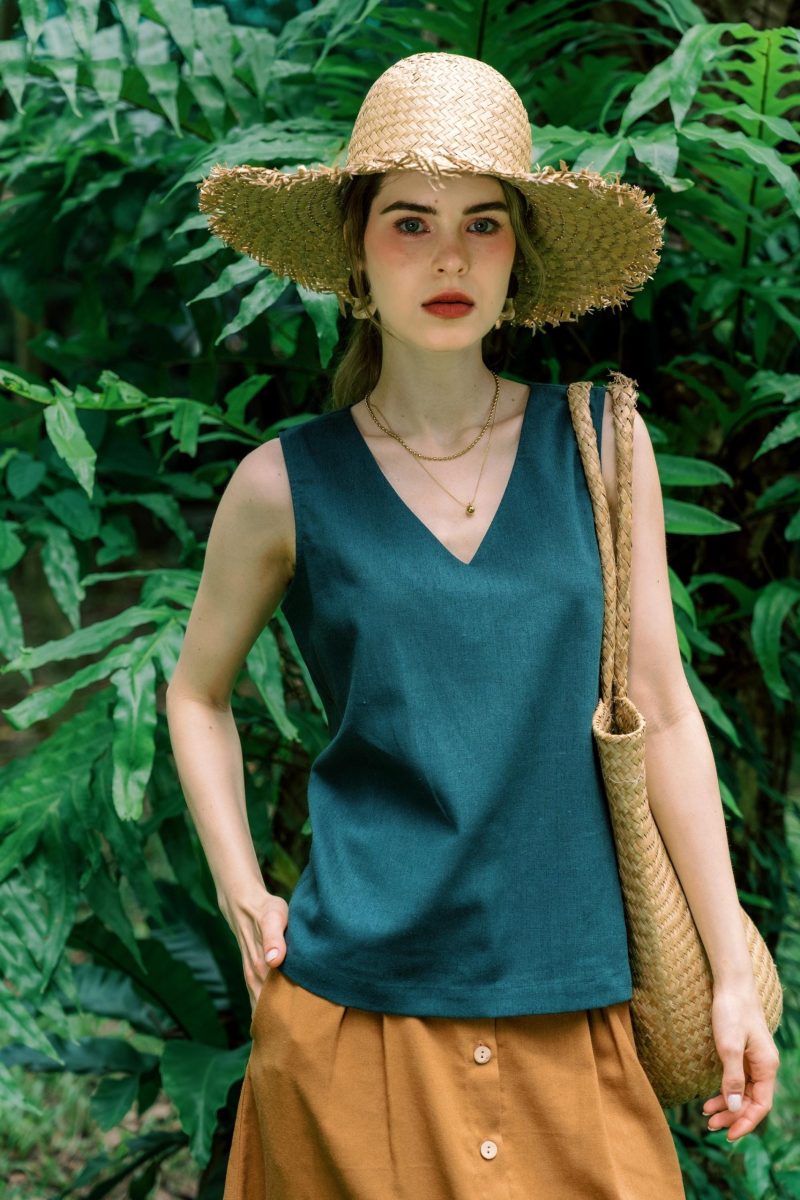 Women's Green Linen V Neck Sleeveless Tank Top