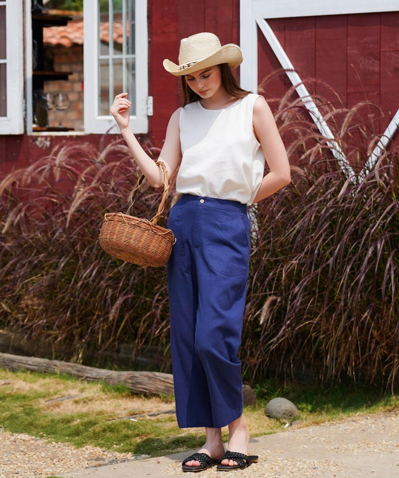 Slim Fit Capri Pants with Pockets - Image 2
