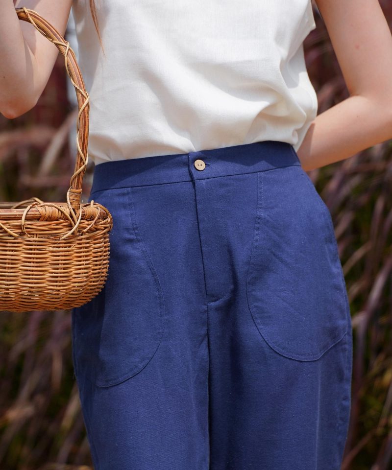 Slim Fit Capri Pants with Pockets - Image 3