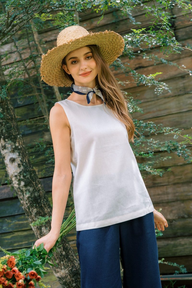 Round Neck Sleeveless Linen Vest - Image 3