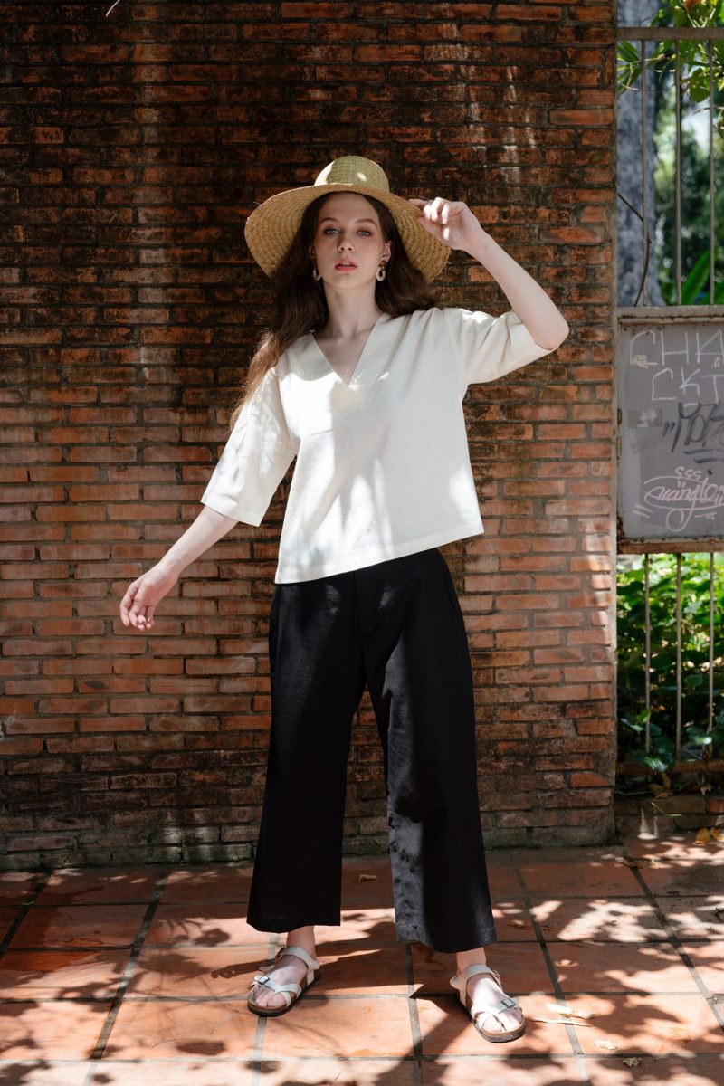 Black elastic waist trousers - Image 2