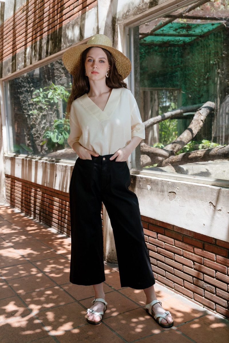 Black elastic waist trousers - Image 3